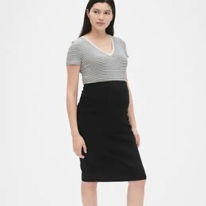 GAP Maternity Full Panel Knit Pencil Skirt